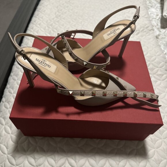 Valentino Garavani Shoes - Valentino Garavani Poudre Pumps